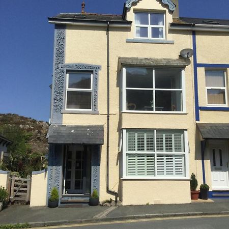 Ty'N Y Gwynt Apartment Criccieth Exterior photo